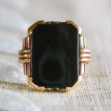 Load image into Gallery viewer, Heavy vintage onyx ring in yellow gold