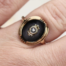 Load image into Gallery viewer, Vintage oval onyx and diamond ring in yellow gold