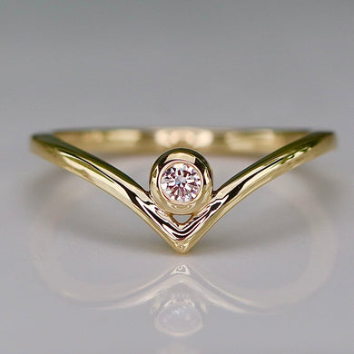 Lab grown diamond chevron in 14k yellow gold