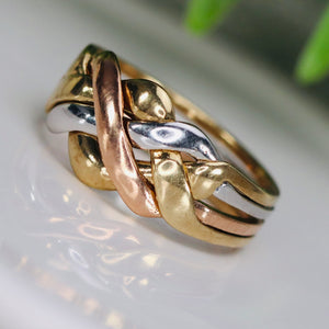 SALE! Vintage puzzle ring in tri-tone gold