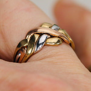 SALE! Vintage puzzle ring in tri-tone gold