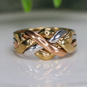 SALE! Vintage puzzle ring in tri-tone gold