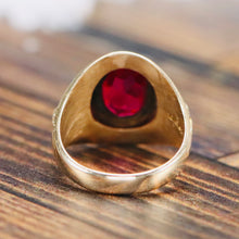 Load image into Gallery viewer, Vintage synthetic ruby ring in yellow gold from Manor Jewels