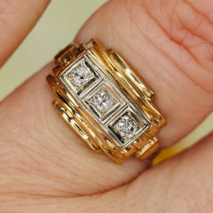 Vintage ring with 3 diamonds in 14k yellow gold from Manor Jewels