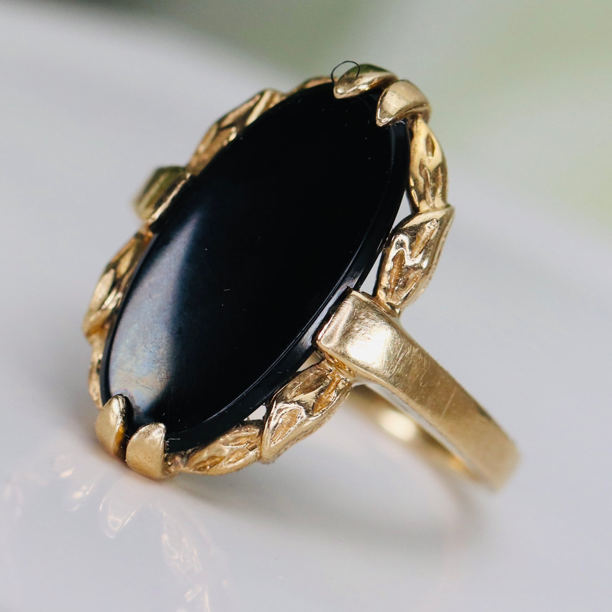 Vintage Large Oval Onyx Ring Yellow Gold