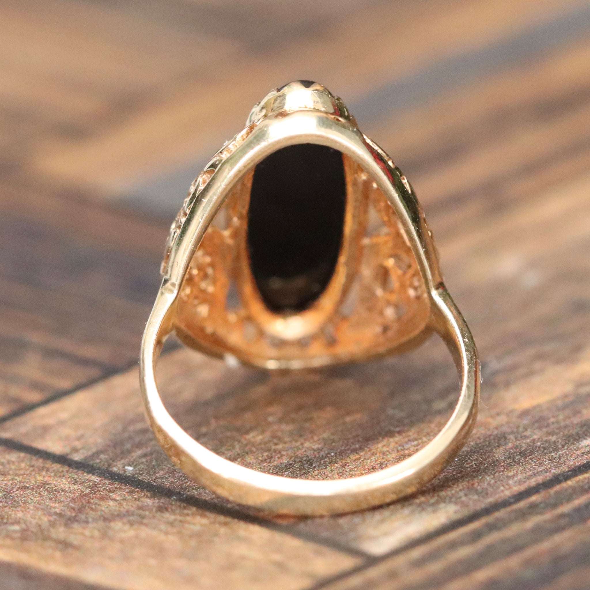 Vintage 1938 14k yellow gold onyx intaglio ring – Manor Jewels